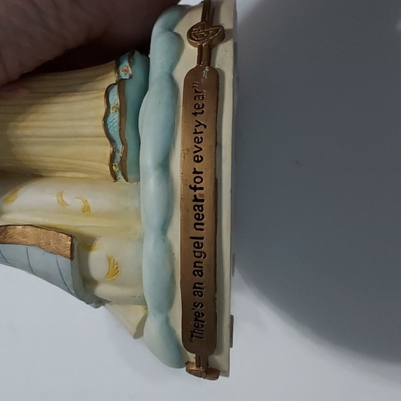 Angel's Touch Figurine by Seymour Mann,Multicolor,8 1/2 in.Hx5 1/4inW.has weight - Picture 2 of 9